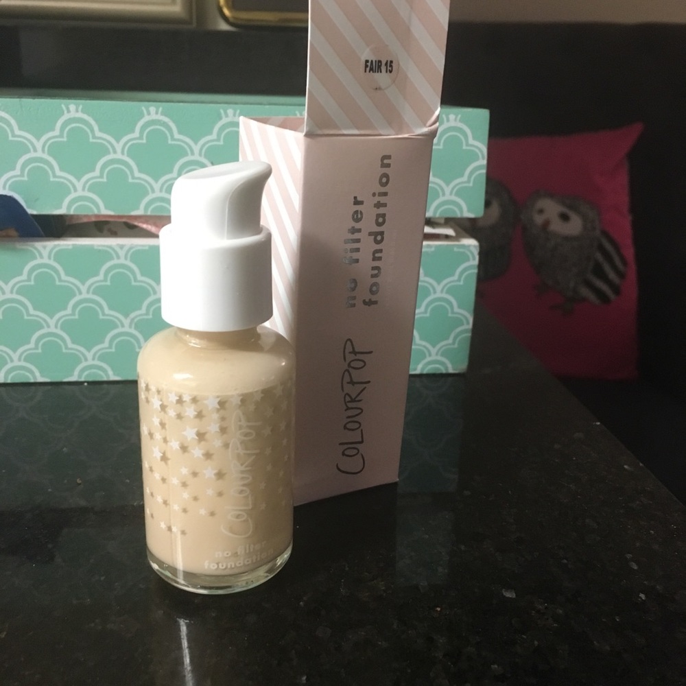 Colourpop No filter foundation Fair 15